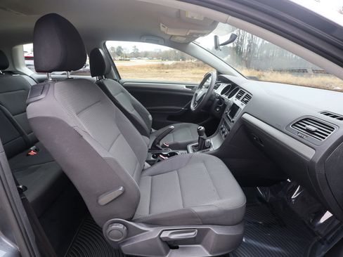 Used 2015 Volkswagen Golf Launch Edition image 34