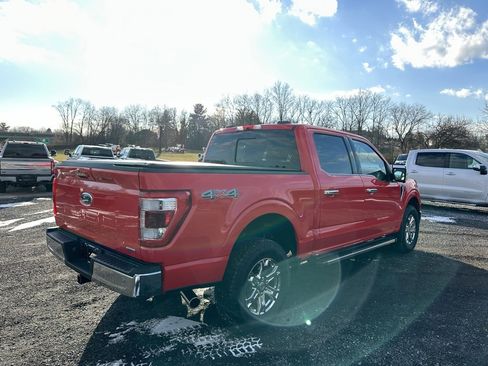 Used 2023 Ford F150 Lariat w/ Trailer Tow Package image 5