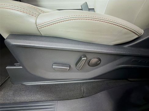 Used 2025 Ford Expedition Max Active AWD/4WD image 39