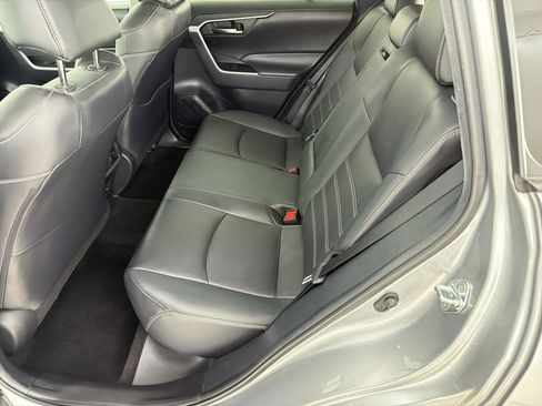 Used 2020 Toyota RAV4 XLE Premium FWD image 14