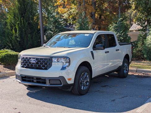 New 2025 Ford Maverick XLT w/ XLT Luxury Package image 6