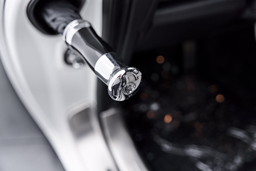 Used 2020 Rolls-Royce Wraith RWD image 37