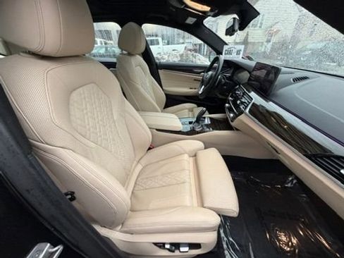 Used 2021 BMW 530i xDrive w/ Premium Package AWD/4WD image 30