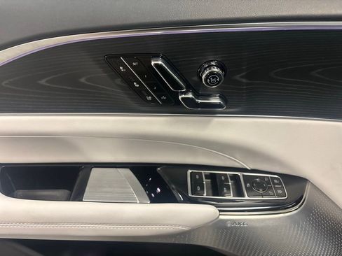 New 2025 Cadillac Lyriq Luxury image 8