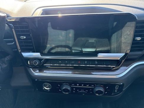 Used 2022 Chevrolet Silverado 1500 LT w/ Z71 Off-Road Package image 14