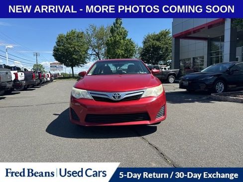 Used 2014 Toyota Camry LE FWD image 8