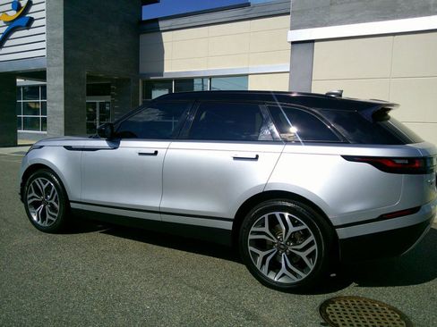 Used 2019 Land Rover Range Rover Velar S AWD/4WD image 29