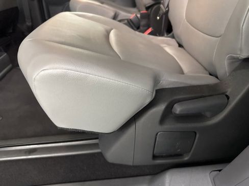 Used 2024 Toyota Sienna XLE image 20