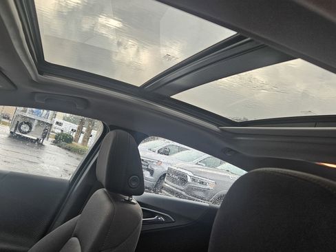 Used 2024 Chevrolet Malibu LT image 11