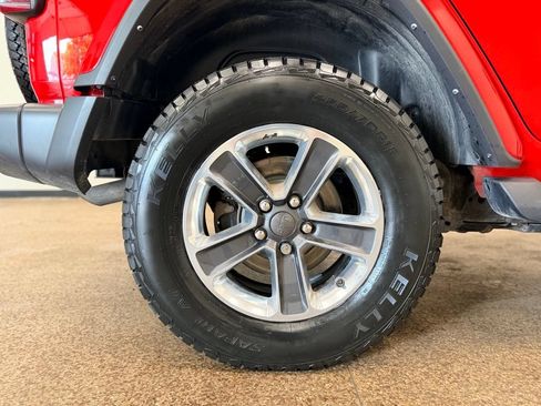 Used 2021 Jeep Wrangler Unlimited Sahara w/ Uconnect 4C Nav & Sound Group AWD/4WD image 27