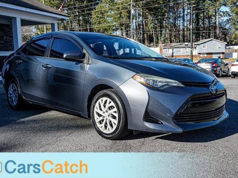 Used 2018 Toyota Corolla LE image 10