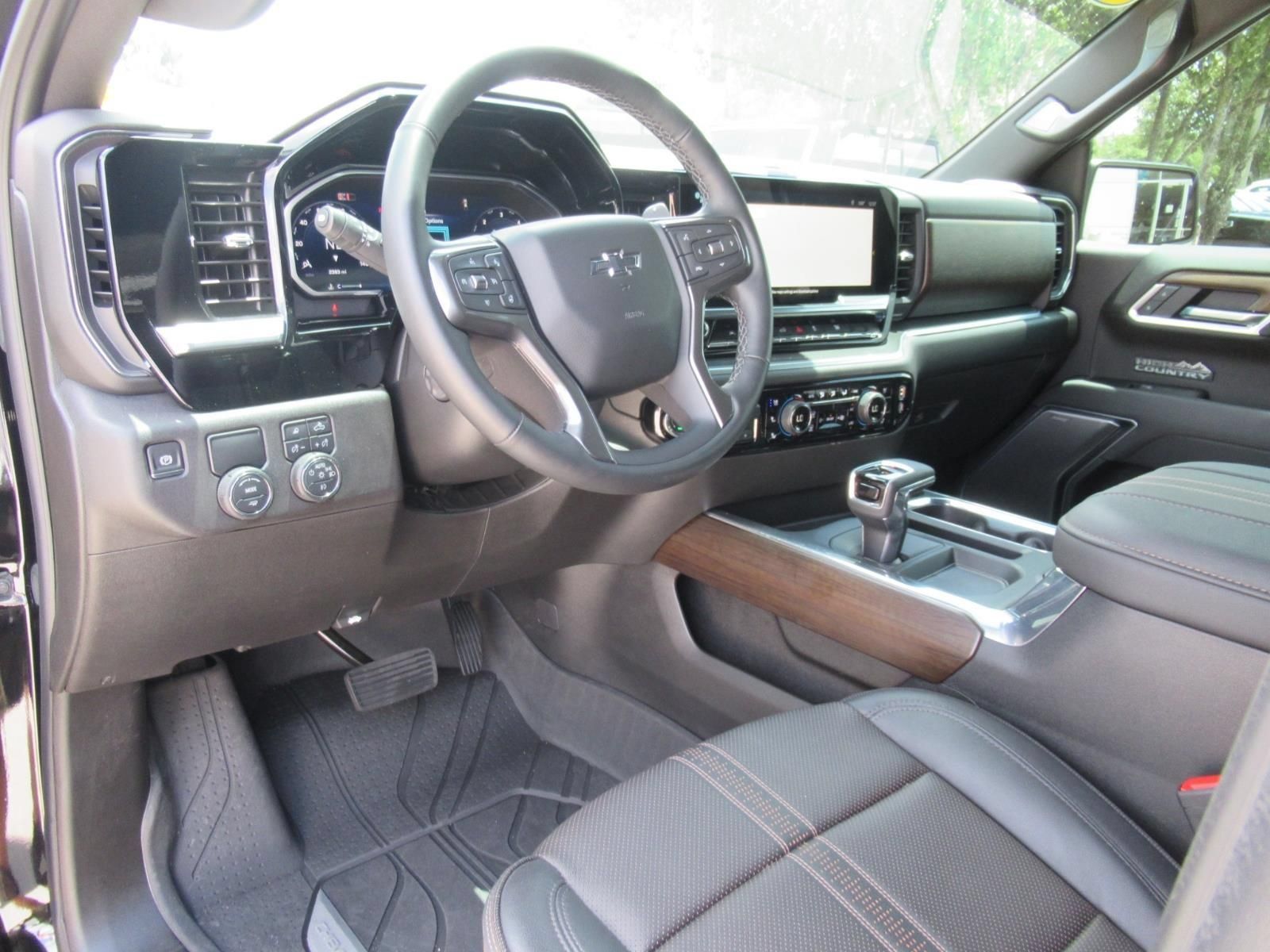 Used 2026 Chevrolet Silverado 1500 High Country w/ Midnight Edition RWD image 17