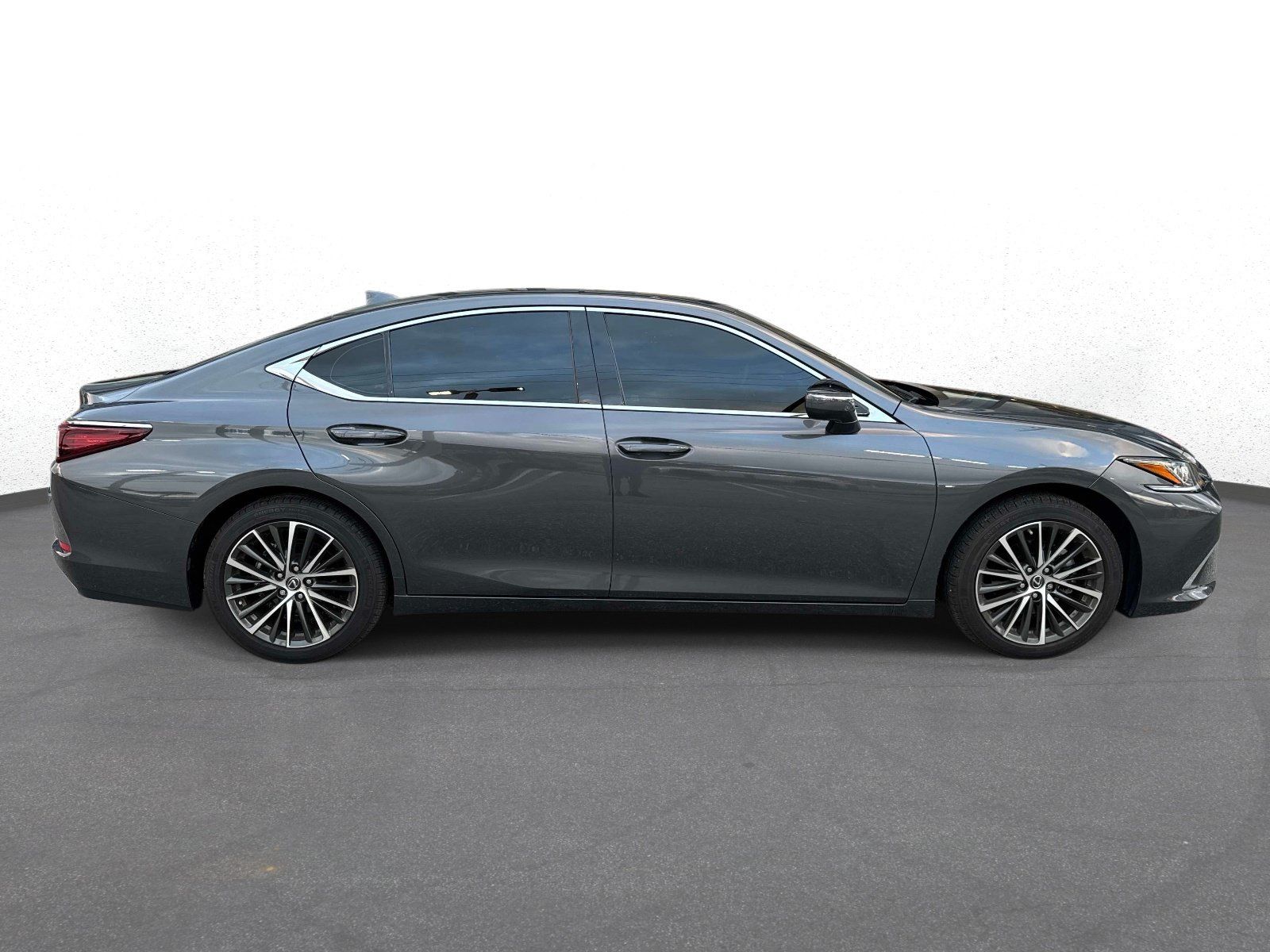 Certified 2025 Lexus ES 350 w/ Premium Package FWD image 2
