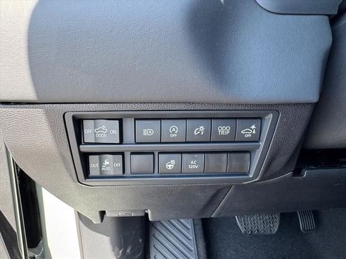 New 2026 Toyota Tundra Platinum AWD/4WD image 17