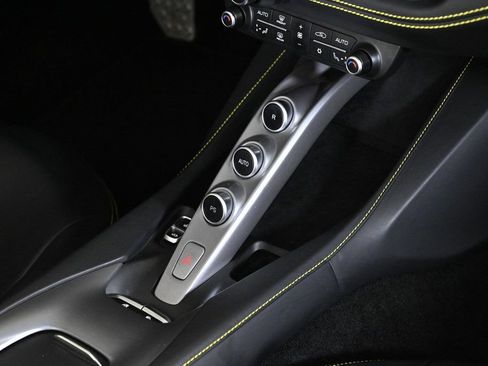 Certified 2020 Ferrari Portofino image 30