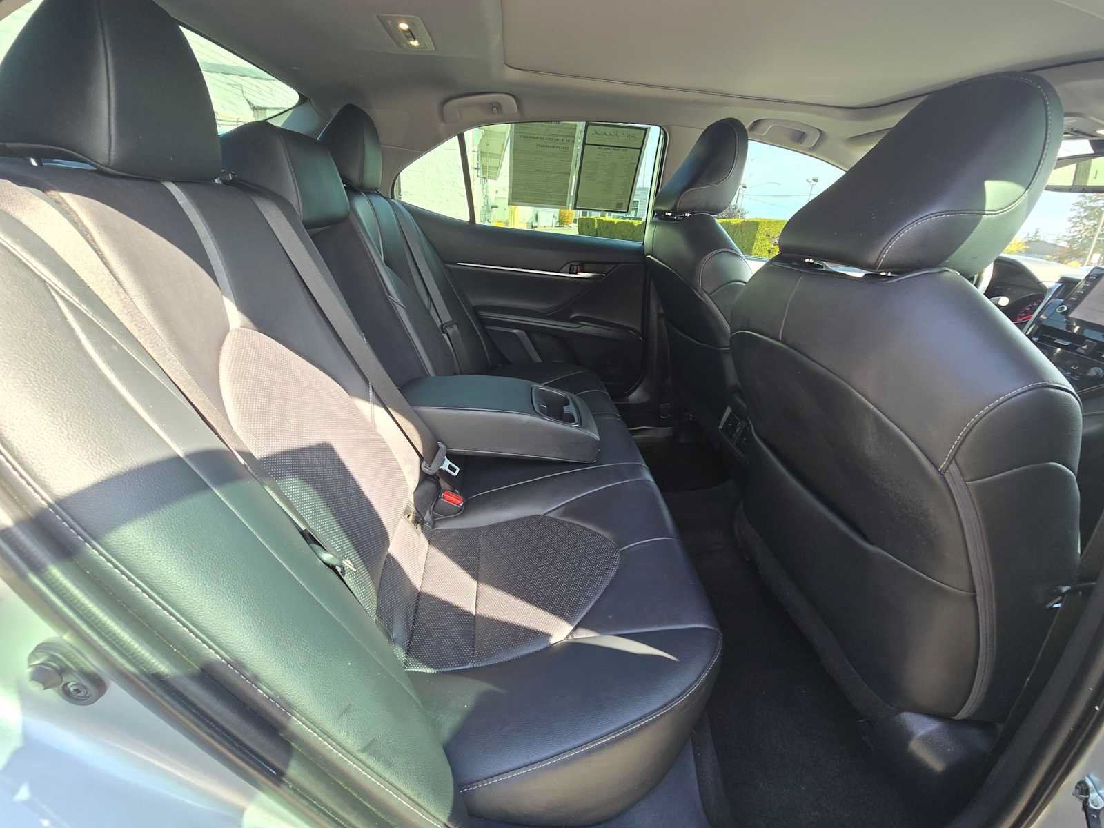 Used 2021 Toyota Camry XSE FWD image 12