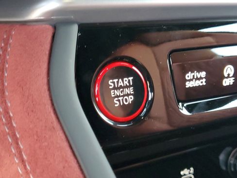 New 2025 Audi SQ5 Premium Plus image 29