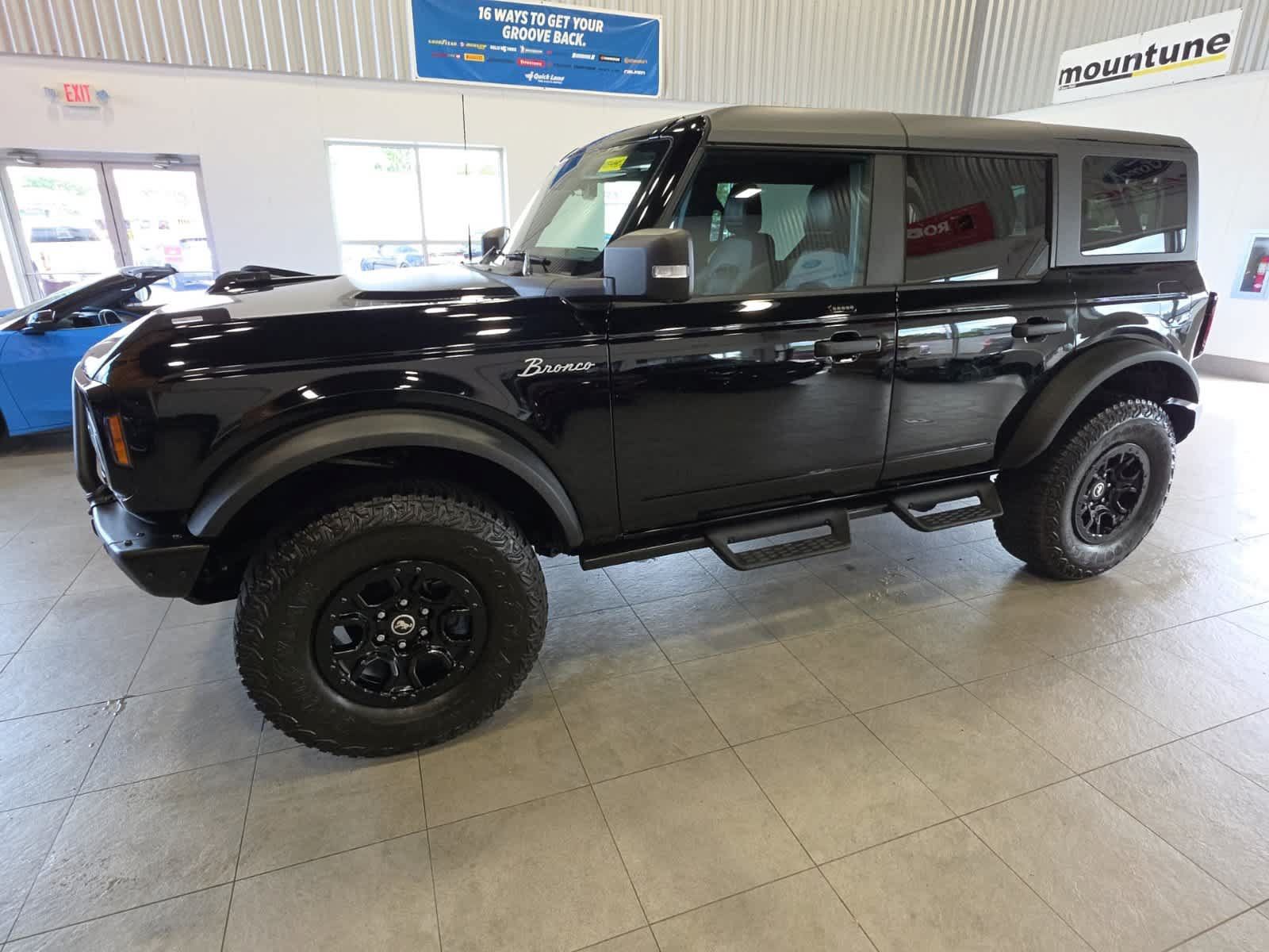 Used 2023 Ford Bronco Wildtrak AWD/4WD image 12