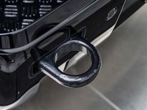 Used 2024 Land Rover Defender 90 V8 image 35