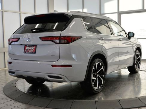 Used 2022 Mitsubishi Outlander SEL image 8