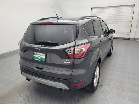 Used 2017 Ford Escape SE w/ Equipment Group 201A FWD image 9