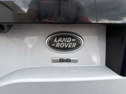 Used 2020 Land Rover Discovery SE AWD/4WD image 10