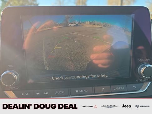 Used 2024 Nissan Altima 2.5 SV image 19