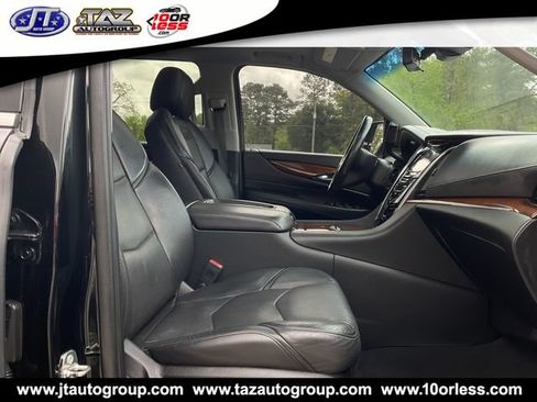 Used 2019 Cadillac Escalade ESV Premium Luxury AWD/4WD image 17