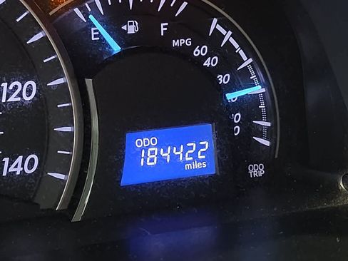 Used 2014 Toyota Camry LE FWD image 24