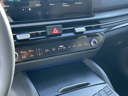 New 2026 Kia Sportage LX image 16