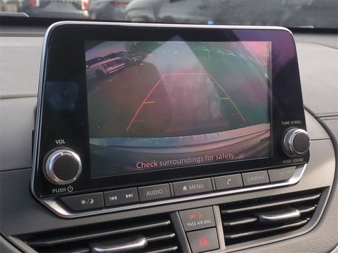 Used 2020 Nissan Altima 2.5 SV image 19