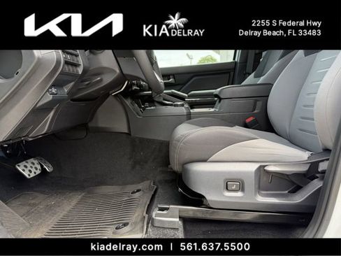 Used 2025 Toyota Tacoma TRD Sport RWD image 17