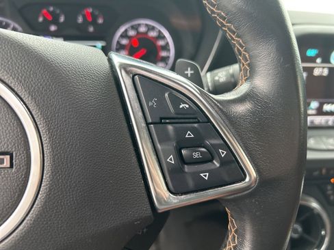 Used 2018 Chevrolet Camaro LT image 9