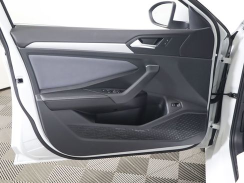 New 2025 Volkswagen Jetta SE image 42