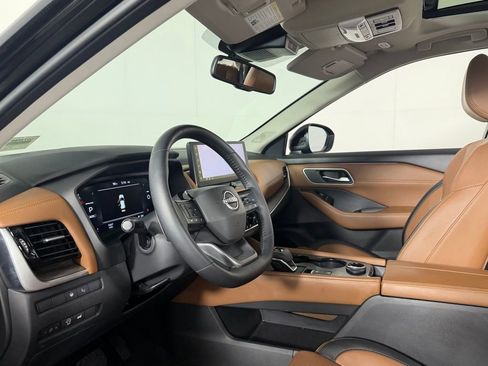 Used 2026 Nissan Rogue Platinum w/ Platinum Premium Package AWD/4WD image 19