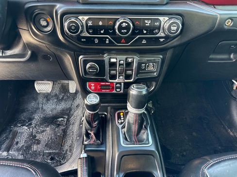 Used 2021 Jeep Gladiator Rubicon image 25