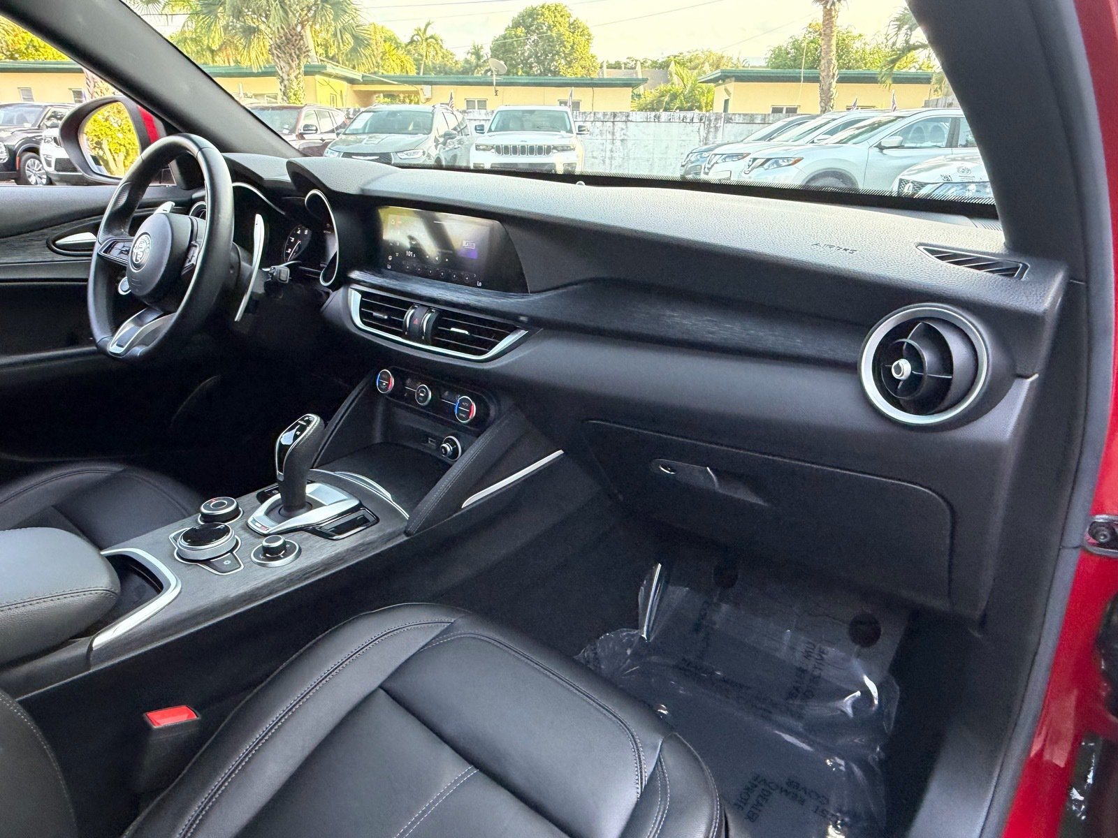 Used 2023 Alfa Romeo Stelvio Sprint RWD image 19