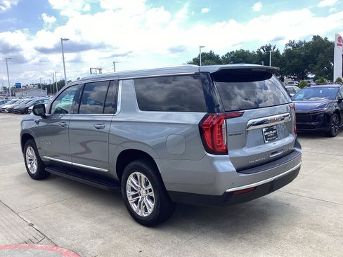 Used 2023 GMC Yukon XL SLT RWD image 5