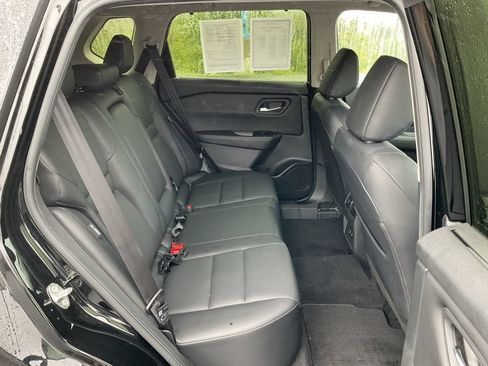 Used 2024 Nissan Rogue SV w/ SV Premium Package AWD/4WD image 20