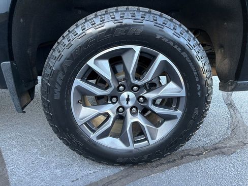 Used 2022 Chevrolet Silverado 1500 RST w/ Texas Edition Plus image 32