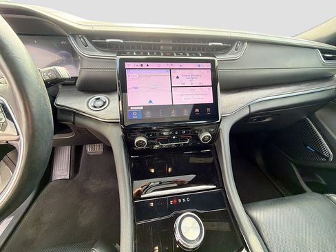 Used 2021 Jeep Grand Cherokee L Overland w/ Luxury Tech Group IV image 32