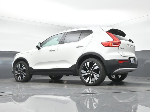 Used 2024 Volvo XC40 B5 Plus w/ Climate Package AWD/4WD image 14