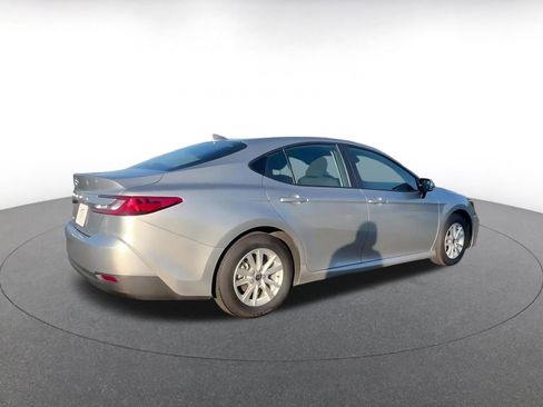 Used 2025 Toyota Camry LE image 14