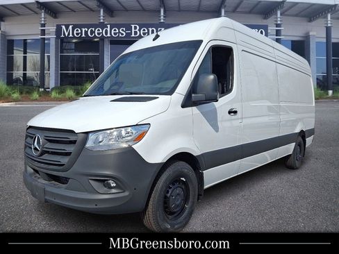 New 2025 Mercedes-Benz Sprinter 2500 image 1