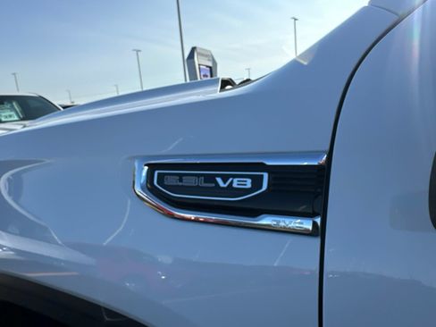 Used 2021 GMC Sierra 1500 SLE w/ Fleet Comfort Package AWD/4WD image 14