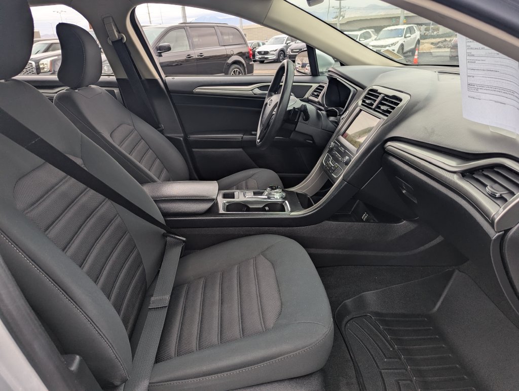 Used 2019 Ford Fusion SE AWD/4WD image 35