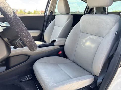 Used 2019 Honda HR-V LX image 21