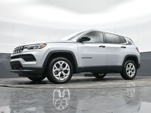 Used 2025 Jeep Compass Sport w/ Mopar Graphics Package AWD/4WD image 42
