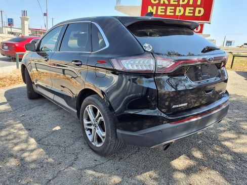 Used 2016 Ford Edge Titanium FWD image 3