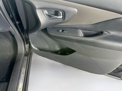 Used 2024 Nissan Murano SV w/ SV Midnight Edition Package image 30